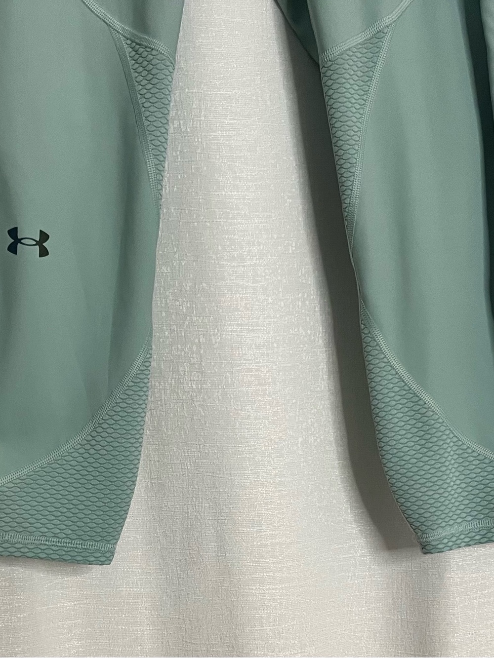 Under Armour Mint Green Women’s' Performance Leggings Medium NWOT - Picture 3 of 9
